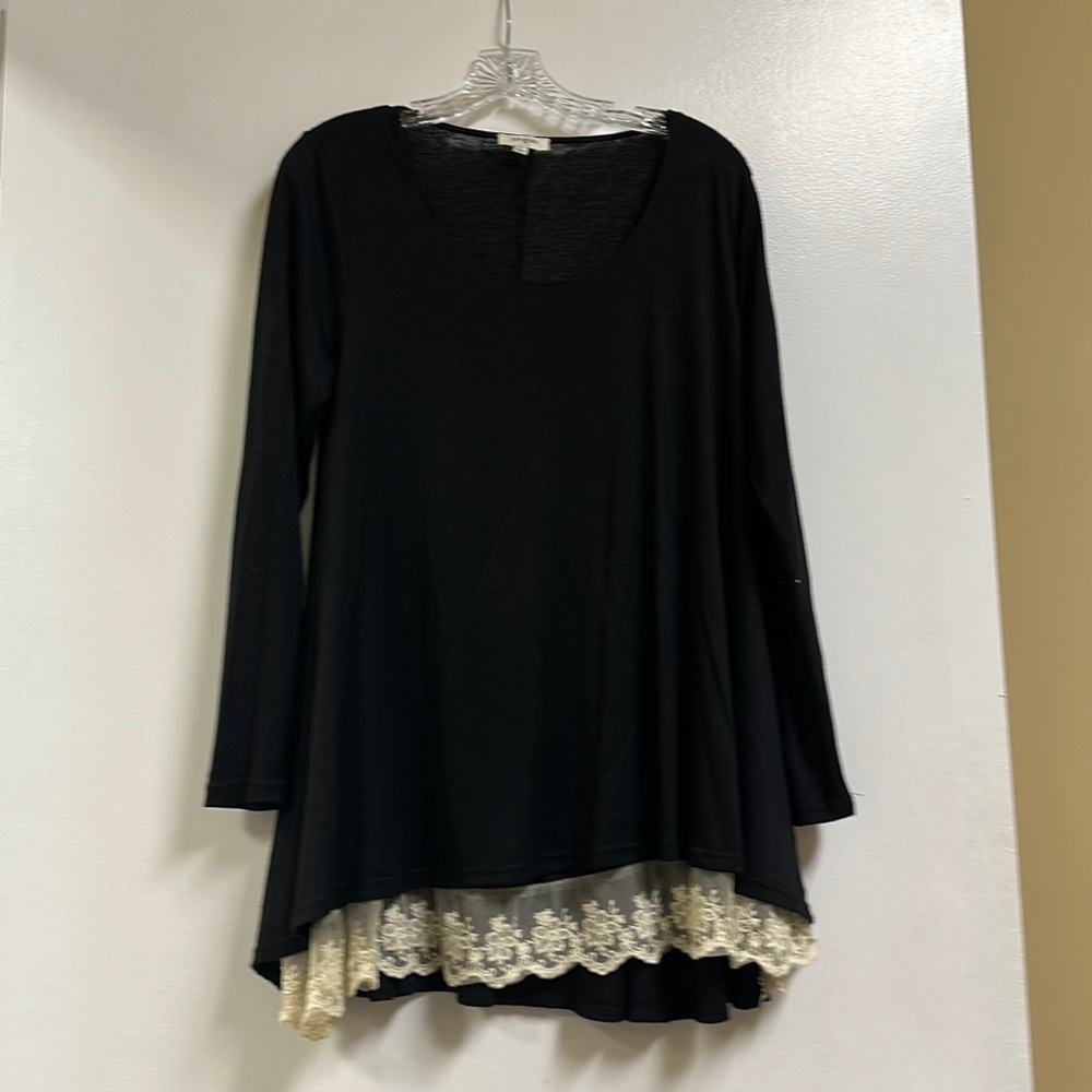 Ladies top black M-Lg Ungee